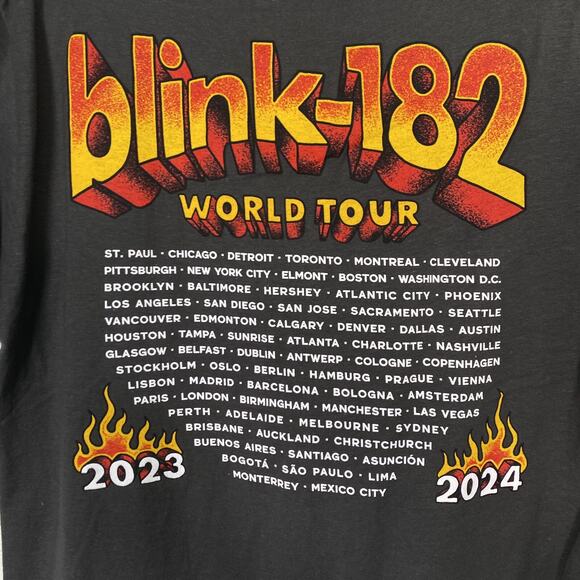 Blink 182 Shirt Womens Medium World Tour 2023 Official Concert Merch Tshirt - Picture 6 of 10